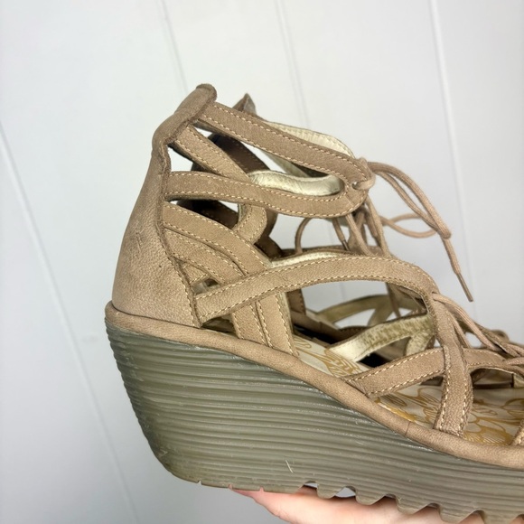 Fly London Tan Gladiator Shooties Yuke Cutouts Style Sandals Shoe Size 40 US 9 - Picture 3 of 8